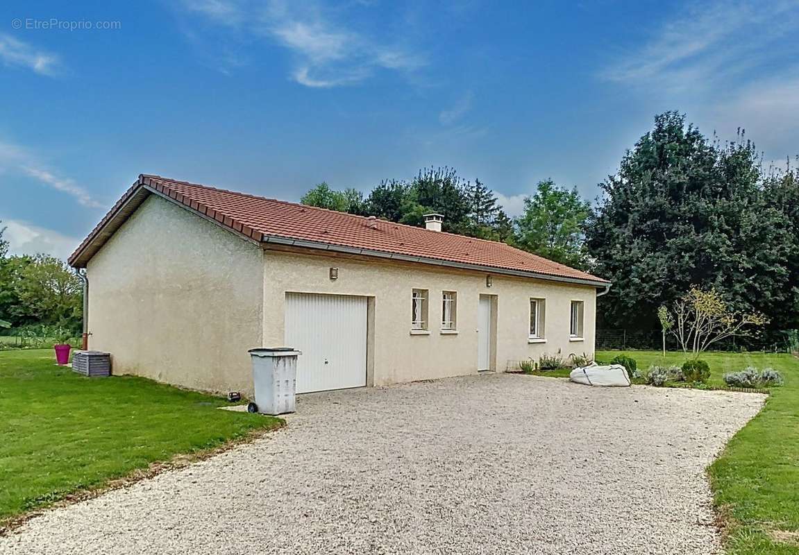 Maison à BOISSEY