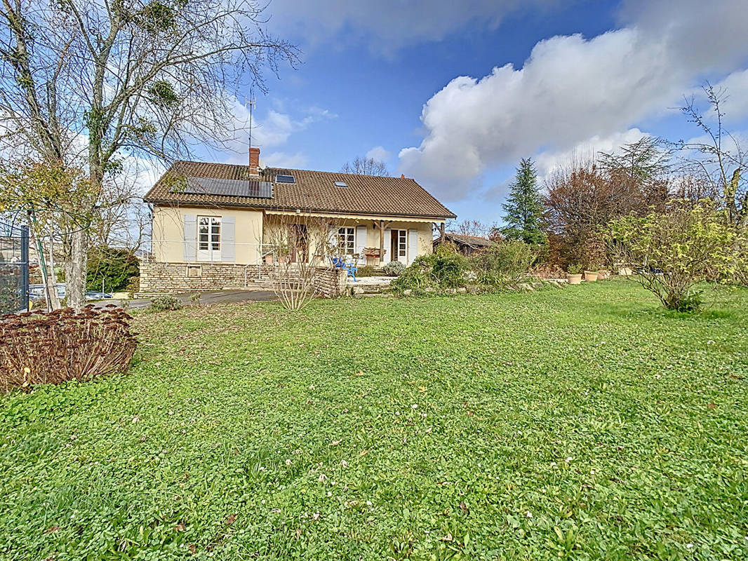 Maison à LUGNY