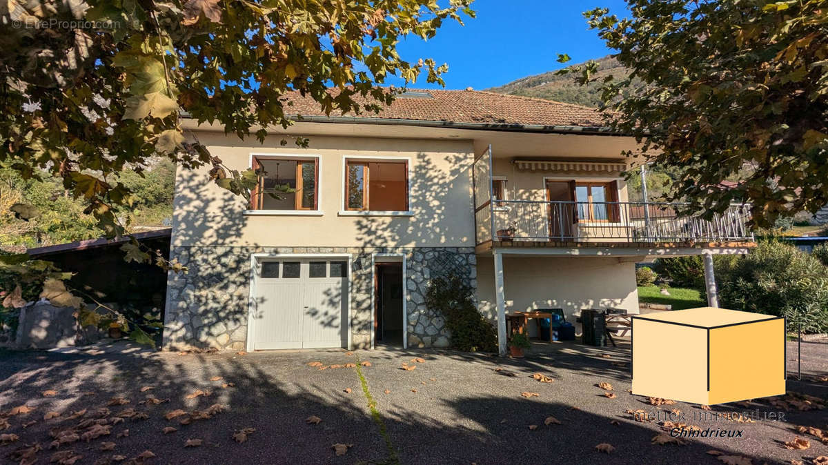 Maison à CHINDRIEUX