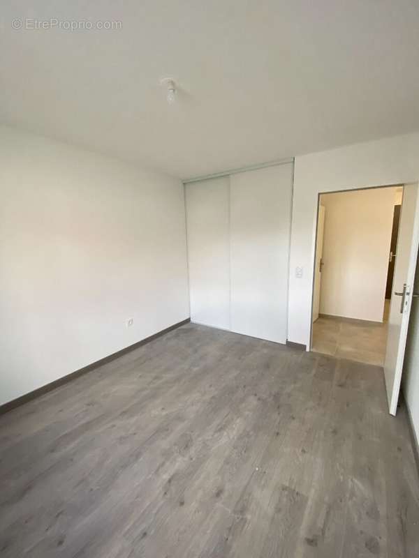 51023067i.jpg - Appartement à LESCAR