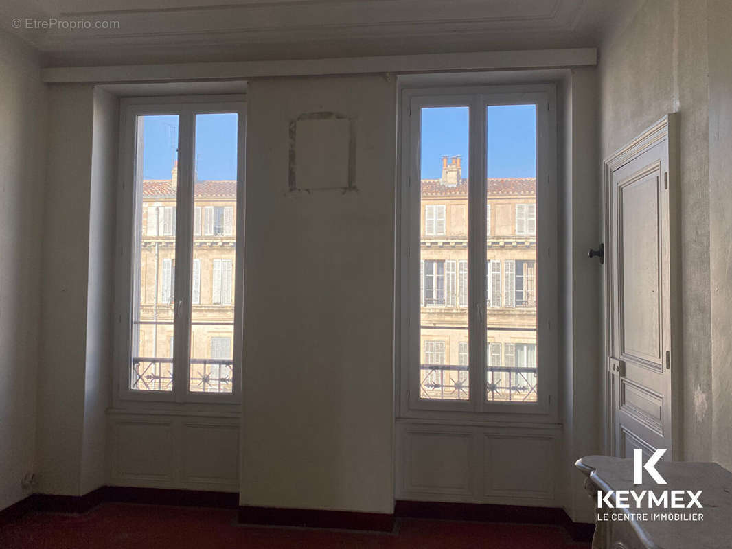 Appartement à MARSEILLE-1E