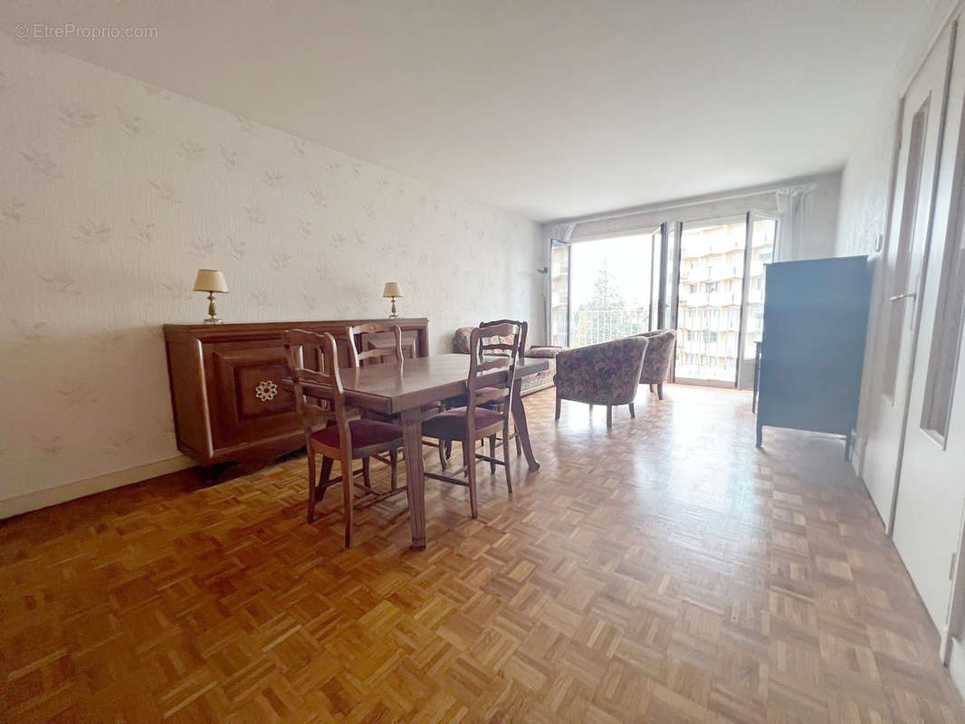 Appartement à MELUN