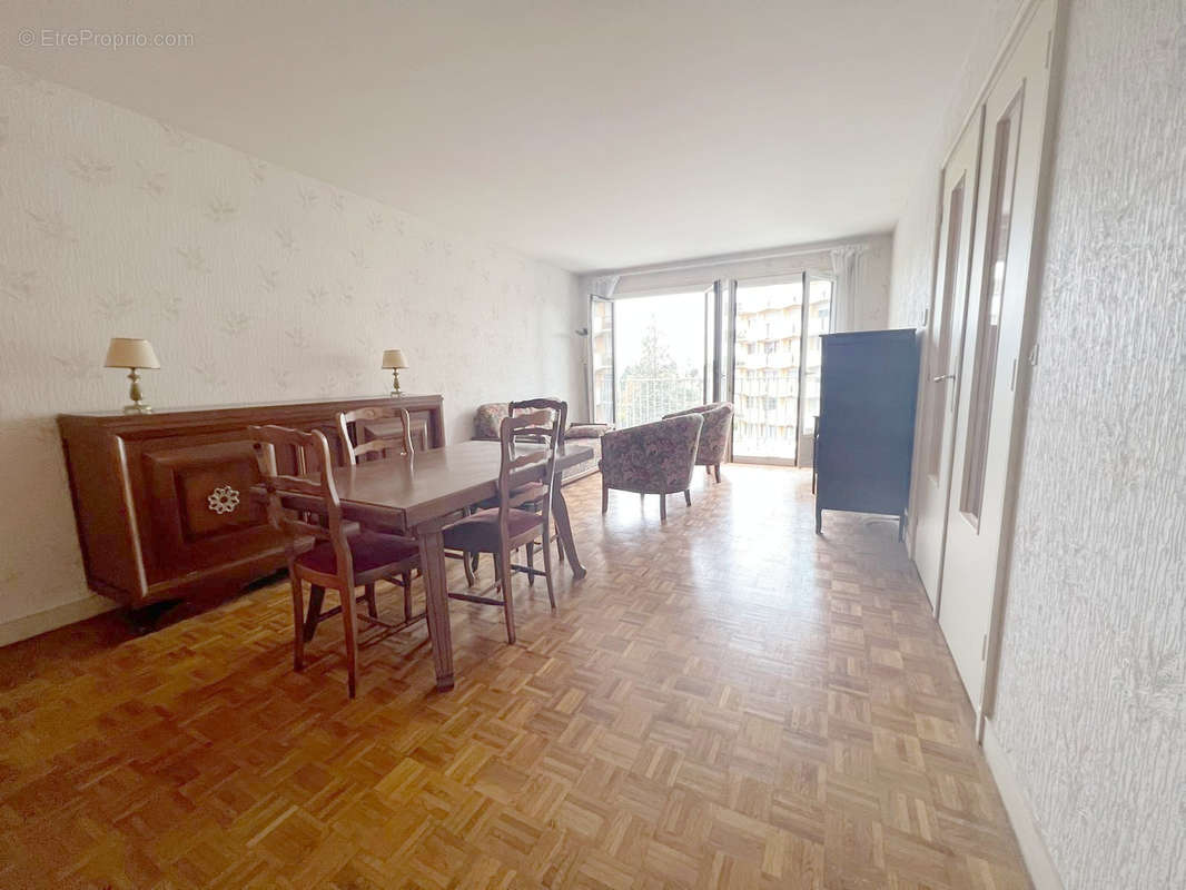 Appartement à MELUN