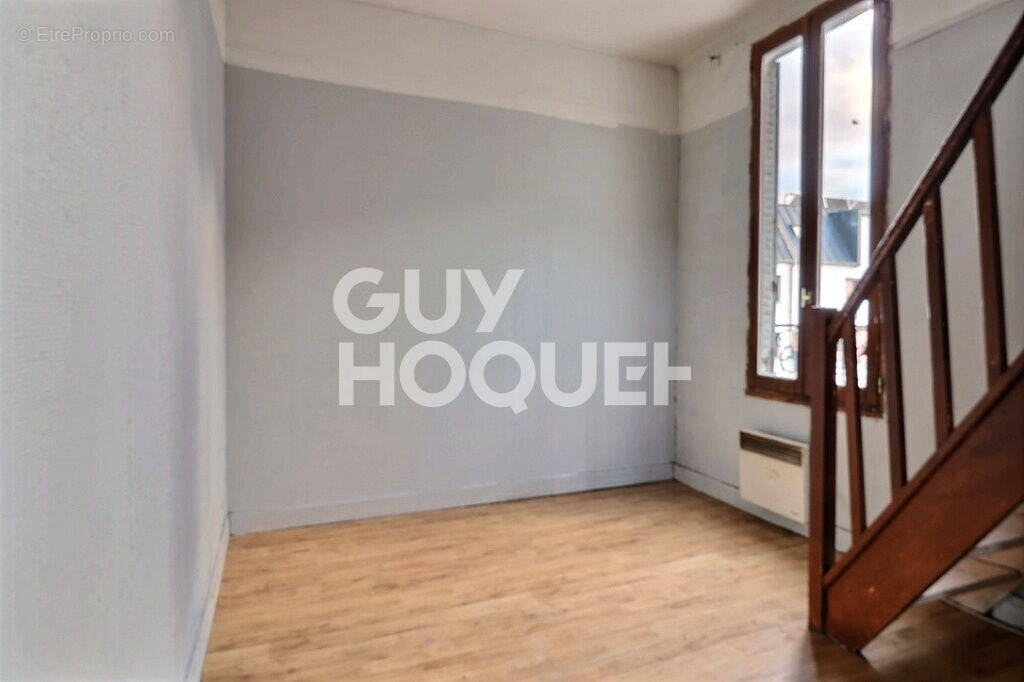 Appartement à AUBERVILLIERS