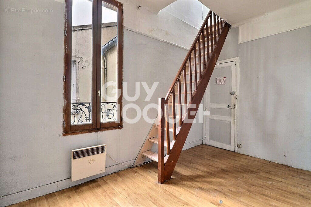 Appartement à AUBERVILLIERS