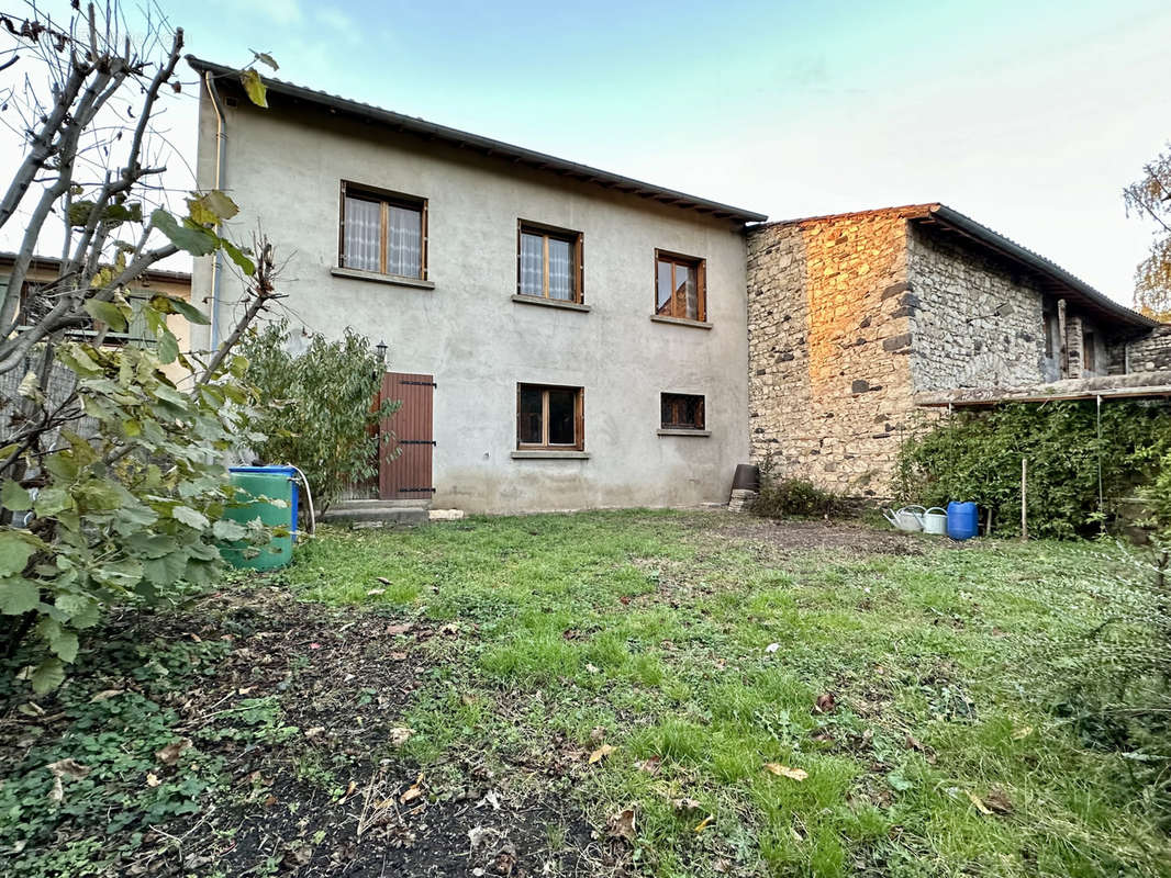 Maison à LE CENDRE