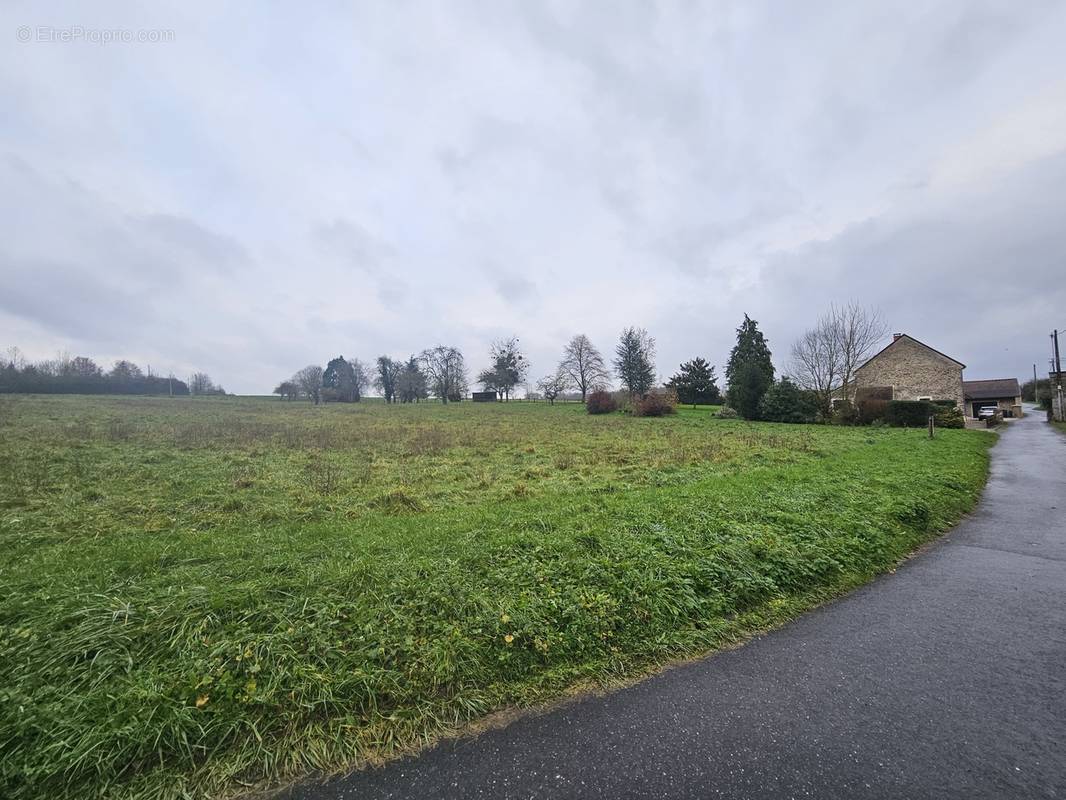 Terrain à COULOMMIERS