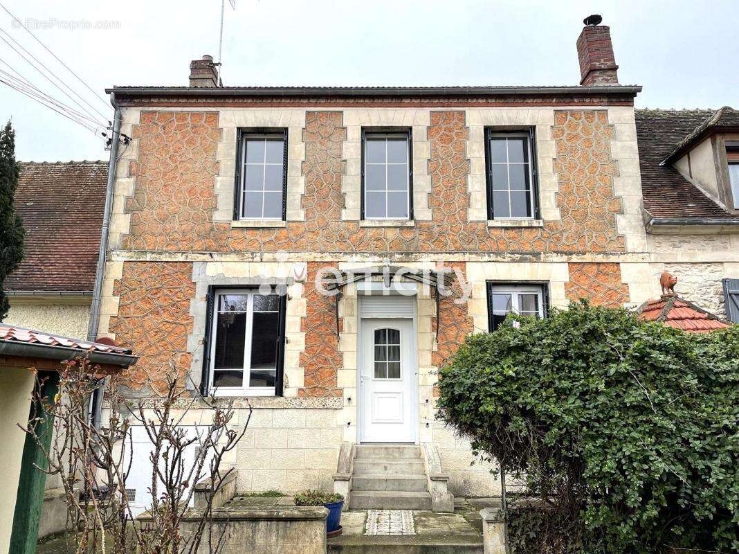 Maison à NOAILLES