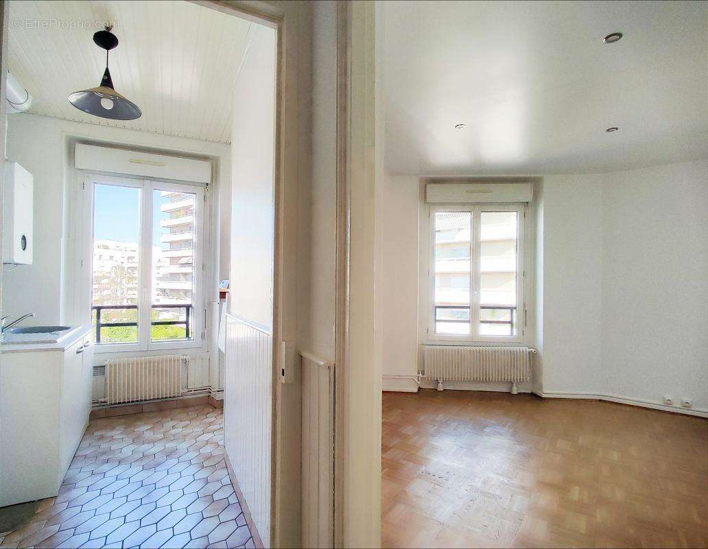 Appartement à LEVALLOIS-PERRET