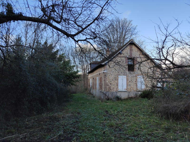 Maison à LA HAYE-MALHERBE