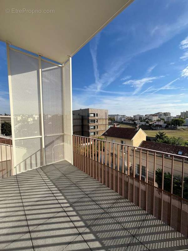 Appartement à LYON-8E