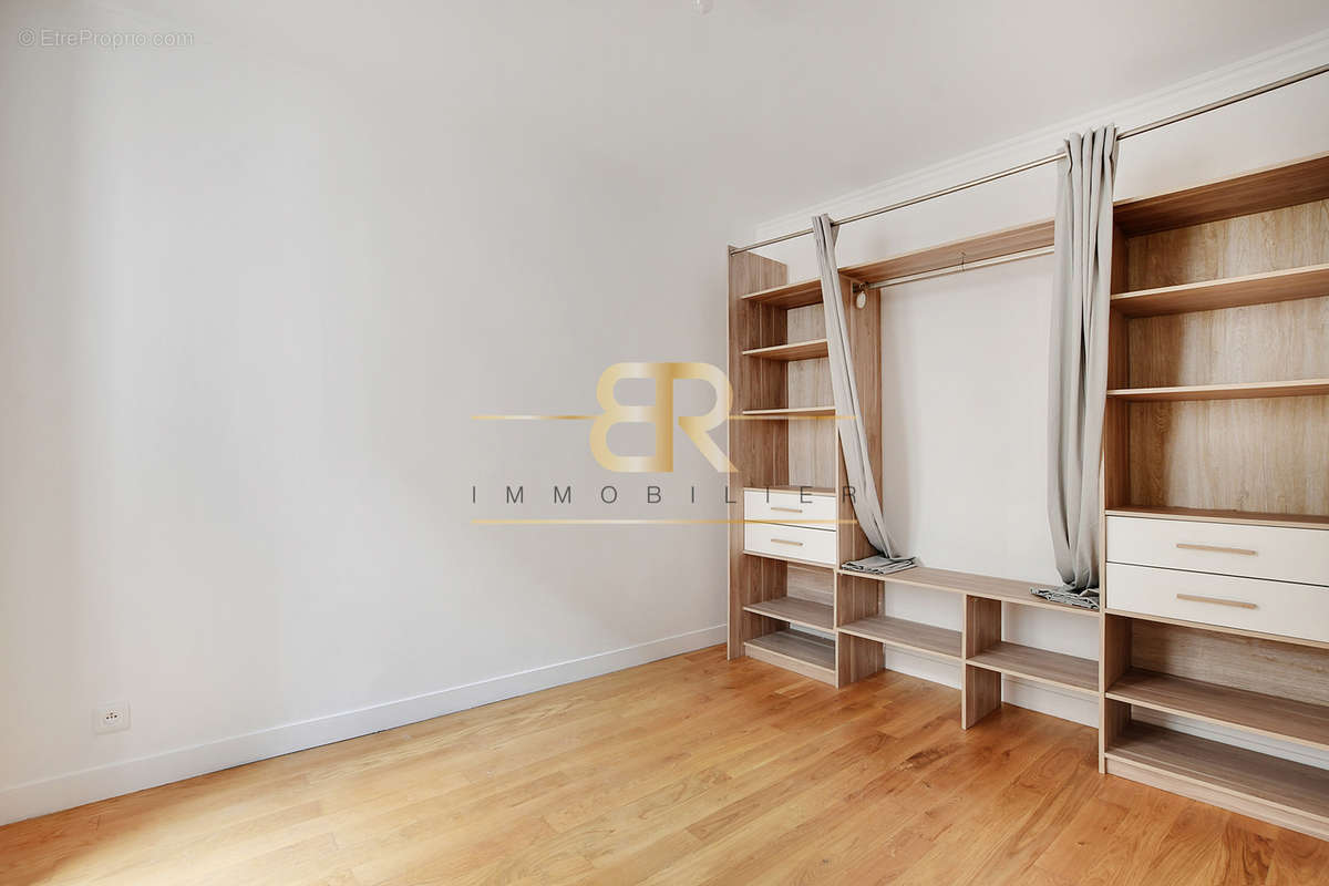 Appartement à PARIS-8E