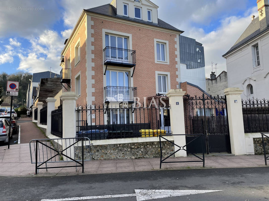 CENTRE VILLE 2ème Etage - Appartement à HONFLEUR