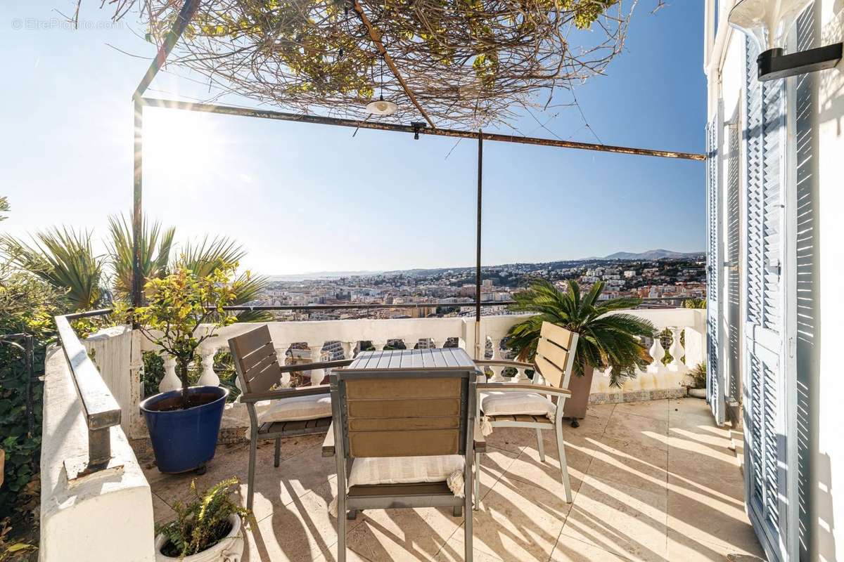 Appartement à NICE