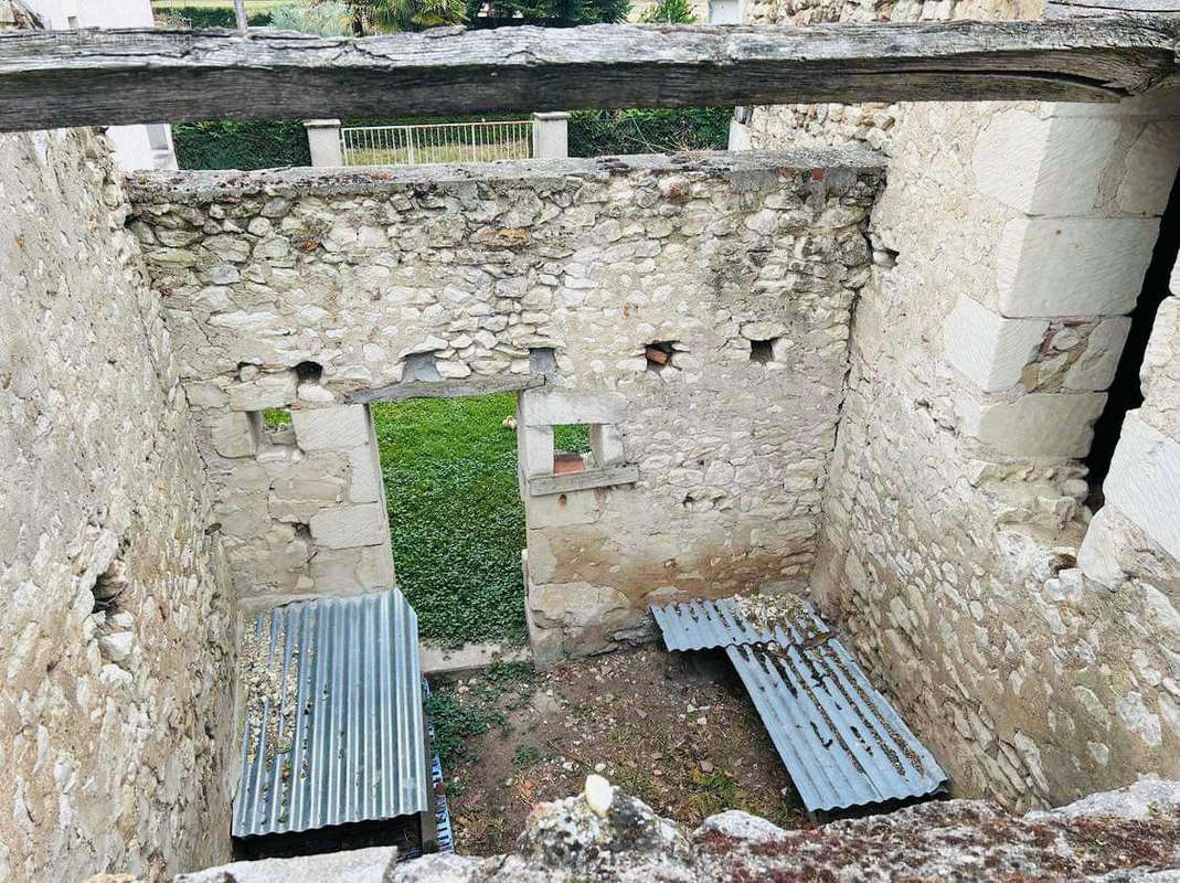 Maison à YZEURES-SUR-CREUSE