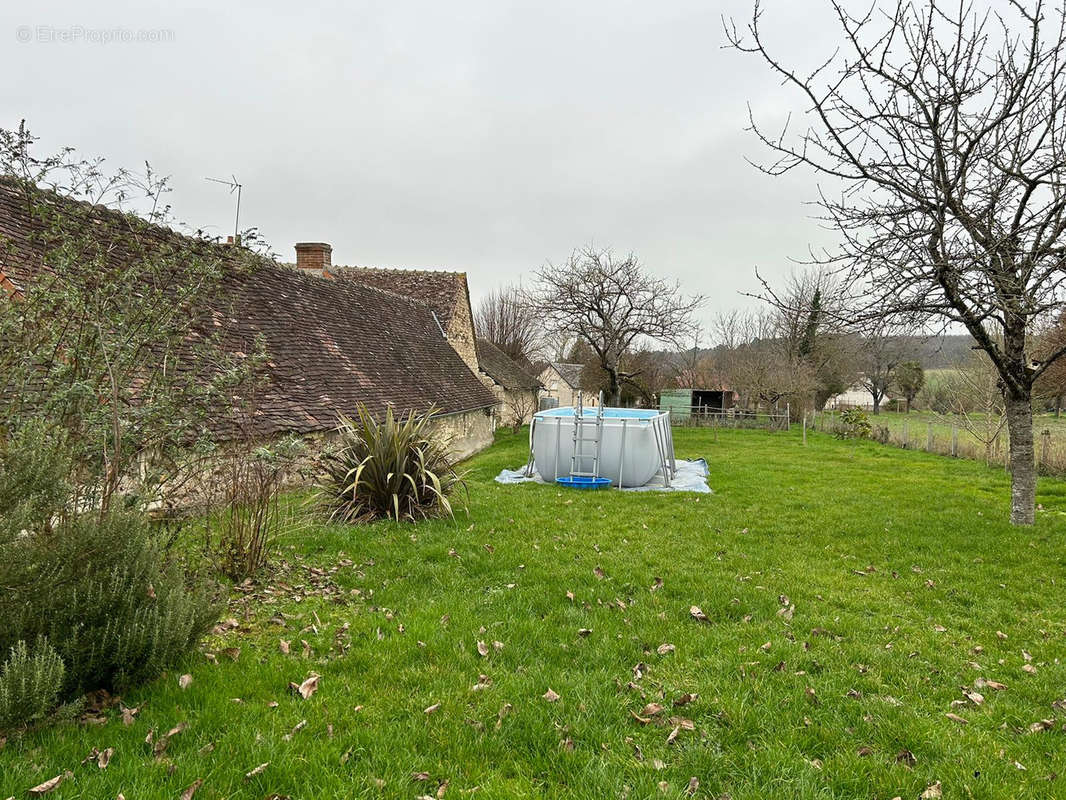 Maison à YZEURES-SUR-CREUSE