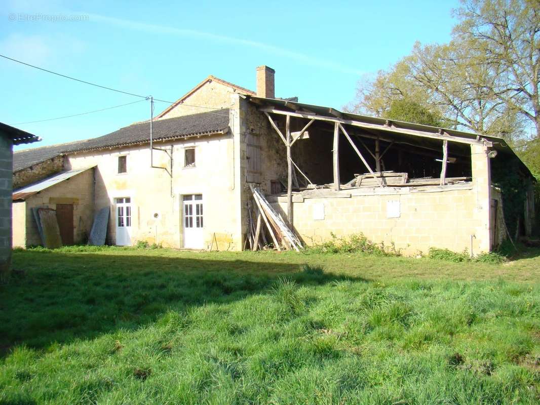 Maison à SAINT-SECONDIN