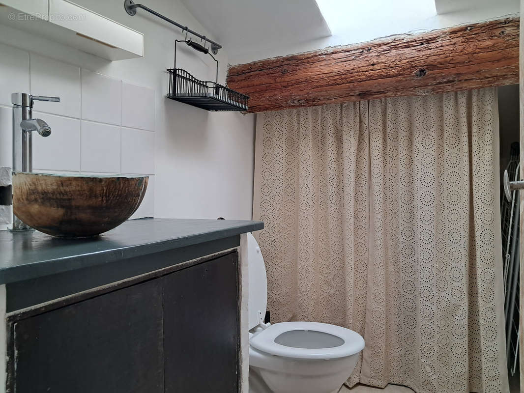 Appartement à MARSEILLE-1E