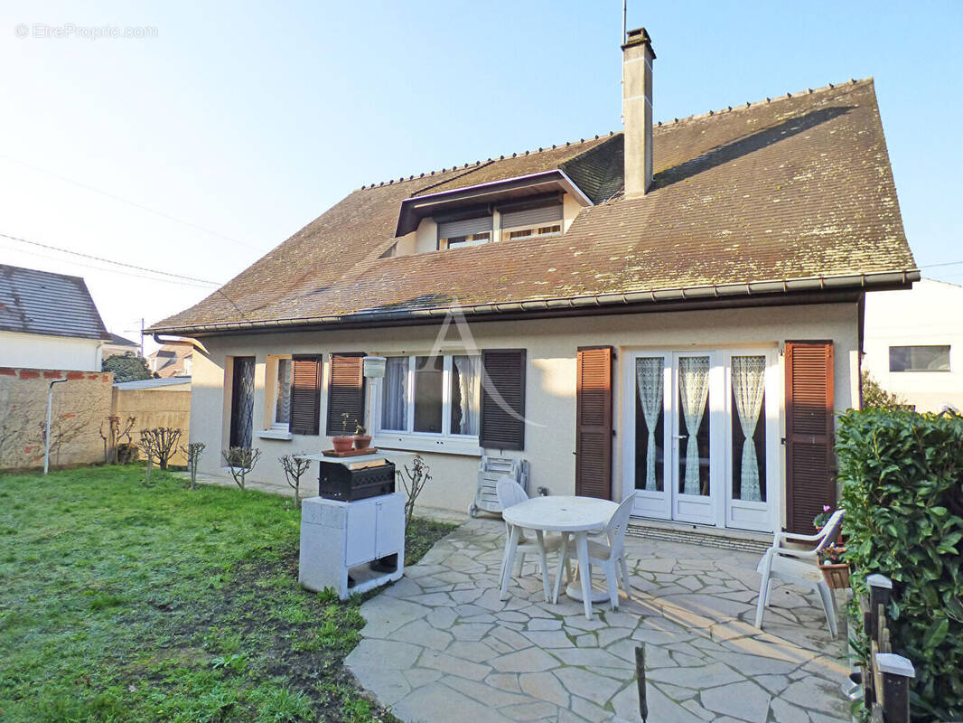 Maison à NEUILLY-SUR-MARNE