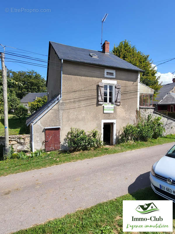 Maison à SAINT-LEGER-DE-FOUGERET