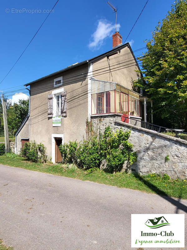 Maison à SAINT-LEGER-DE-FOUGERET