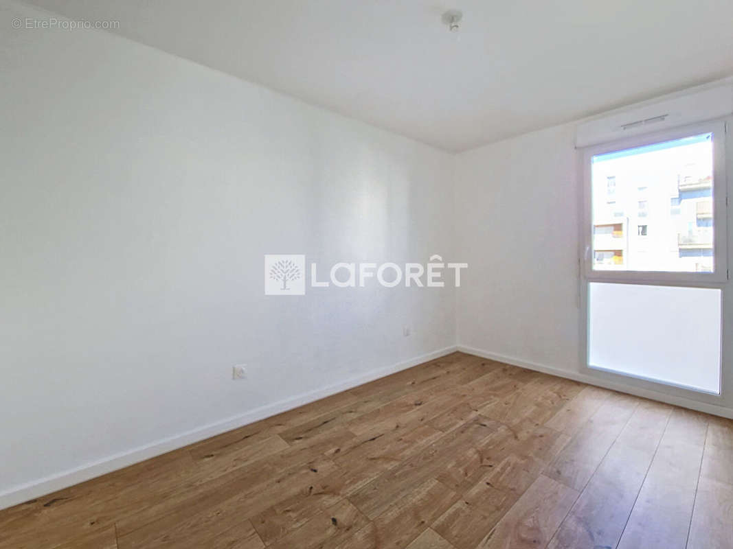 Appartement à BONNEUIL-SUR-MARNE