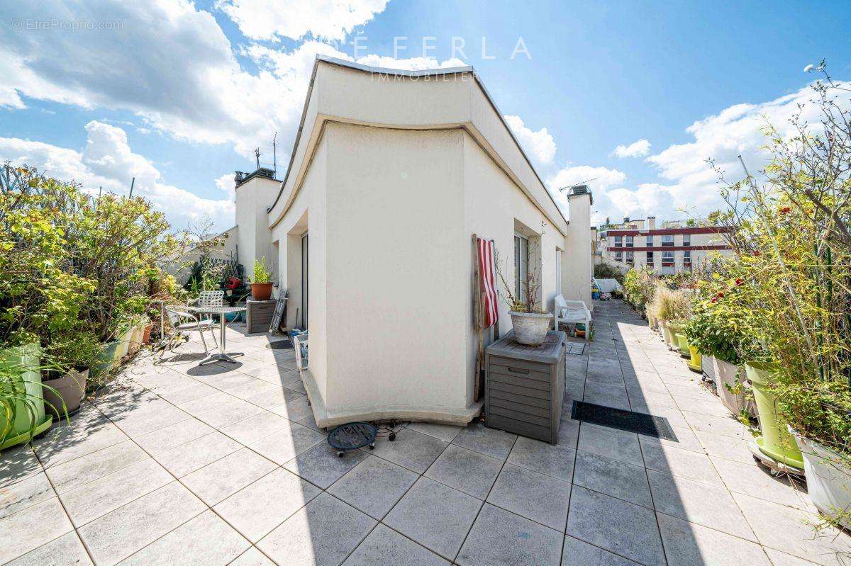 Appartement à PARIS-14E