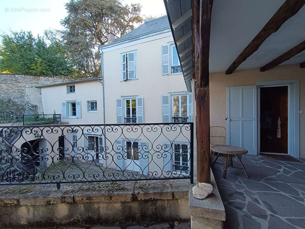 Maison à AIXE-SUR-VIENNE