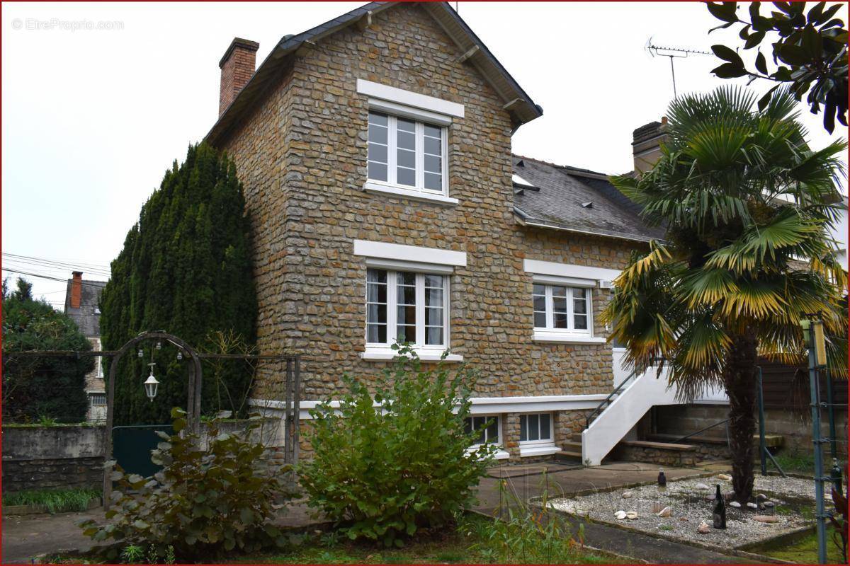 Maison à SABLE-SUR-SARTHE