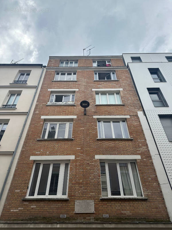 Appartement à PARIS-14E