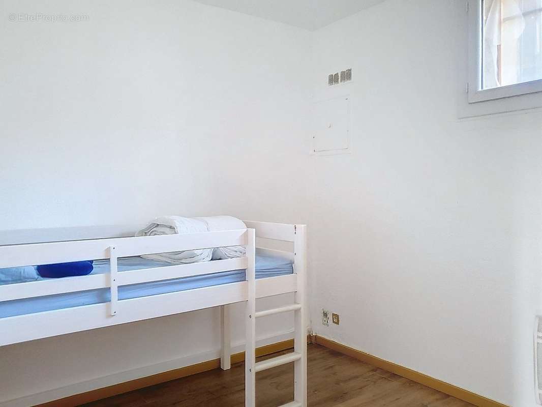 Appartement à LAMALOU-LES-BAINS