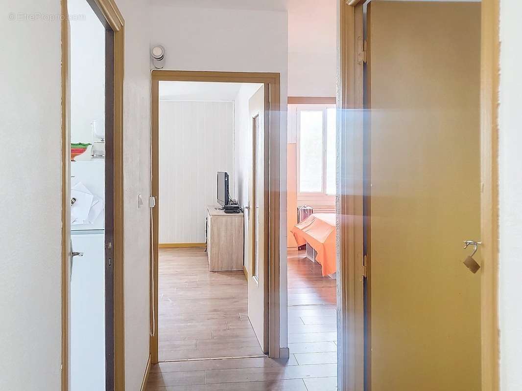 Appartement à LAMALOU-LES-BAINS