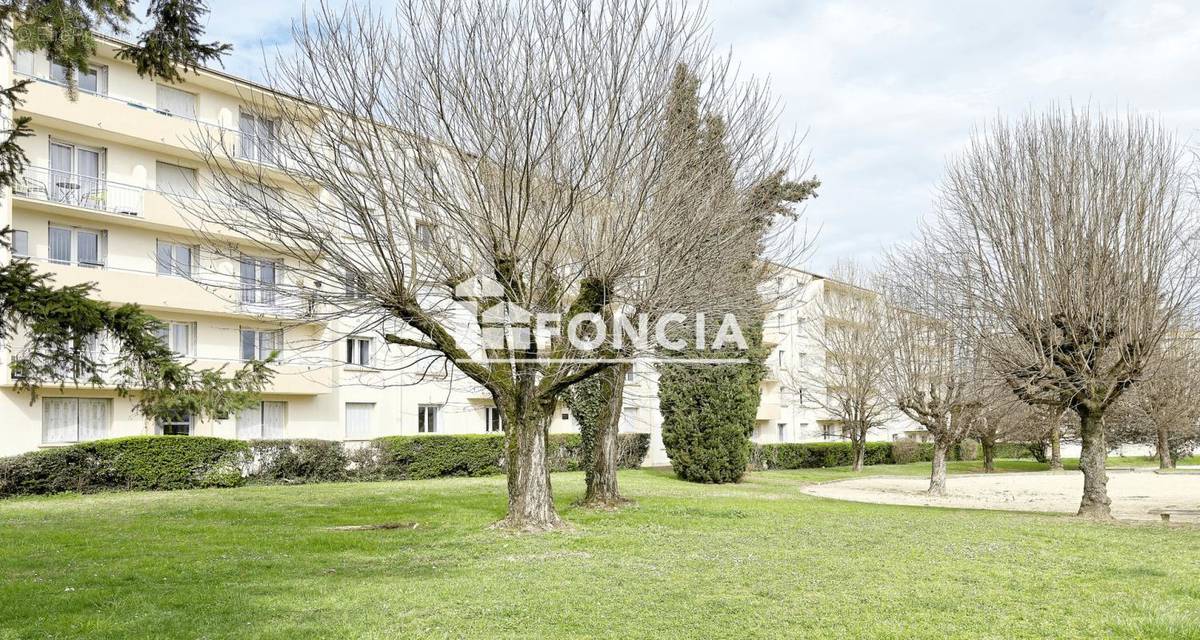 Appartement à BOURGOIN-JALLIEU