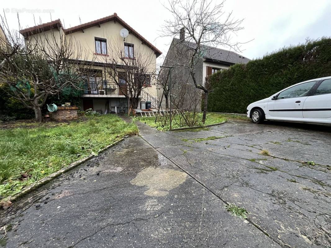 Maison à YERRES