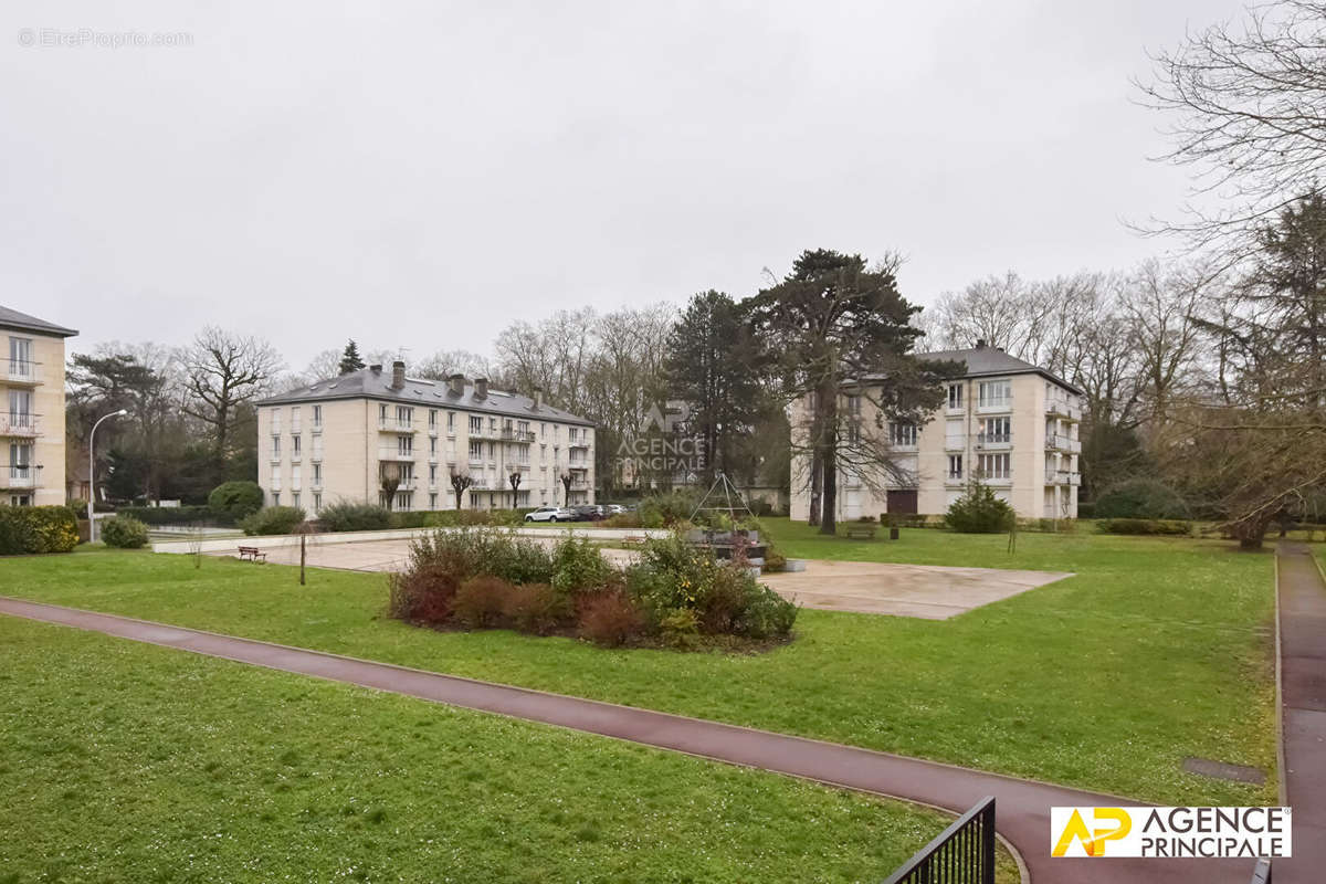 Appartement à MAISONS-LAFFITTE