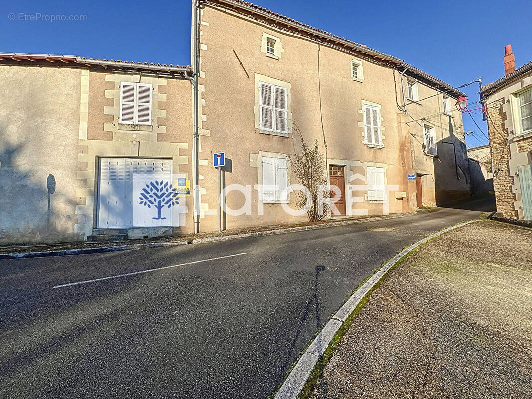 Maison à MONCONTOUR