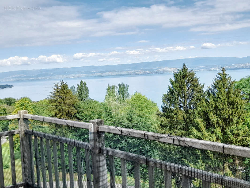 Appartement à EVIAN-LES-BAINS