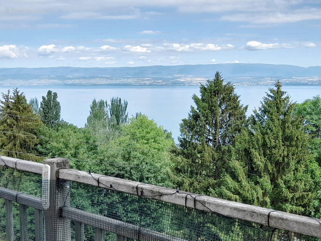 Appartement à EVIAN-LES-BAINS