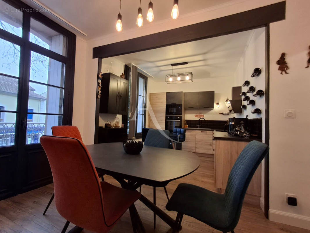 Appartement à LAMALOU-LES-BAINS