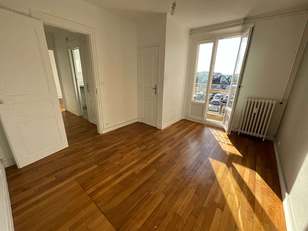 Appartement à FONTENAY-SOUS-BOIS