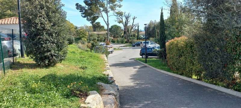 Appartement à LA LONDE-LES-MAURES