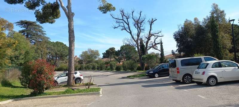 Appartement à LA LONDE-LES-MAURES