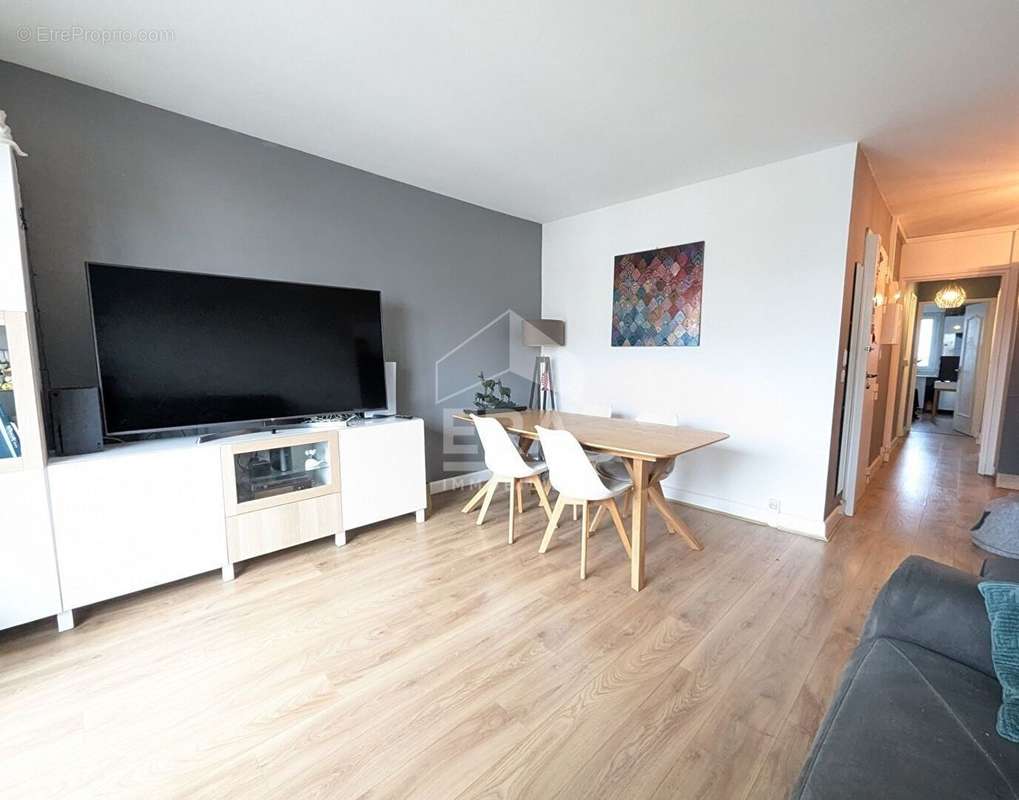 Appartement à FONTENAY-SOUS-BOIS