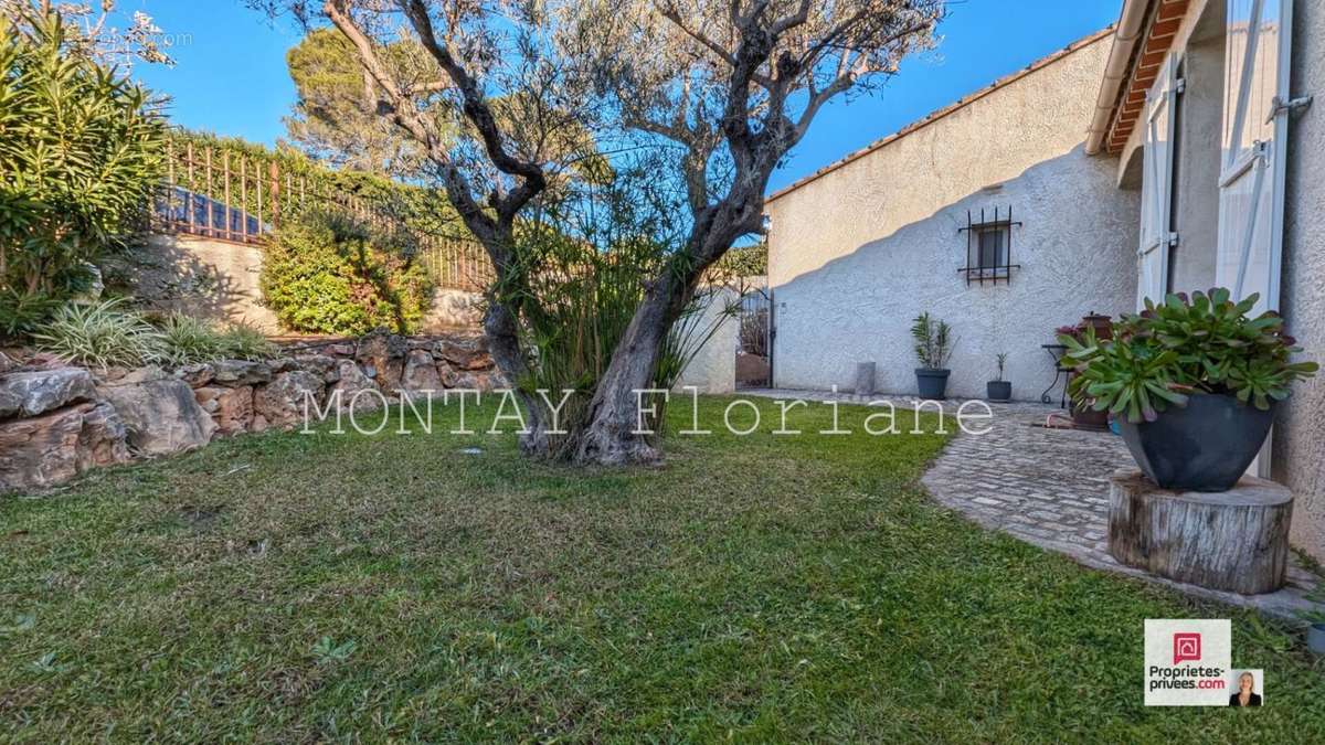 Maison à ROQUEBRUNE-SUR-ARGENS