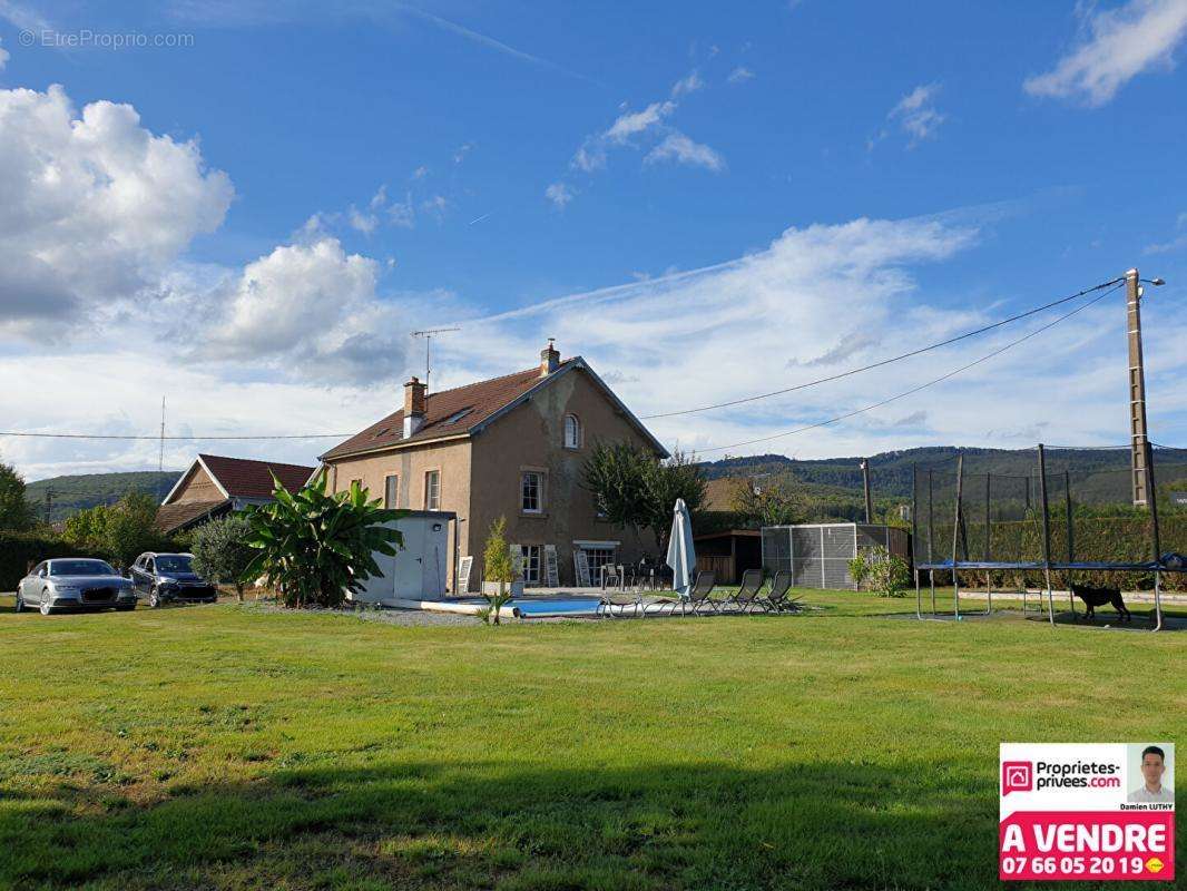 Maison à CHAMPAGNEY