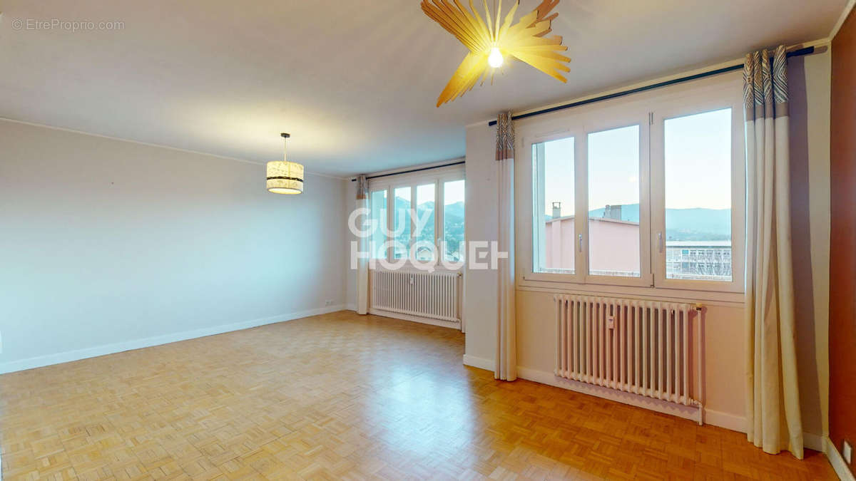 Appartement à BARBERAZ