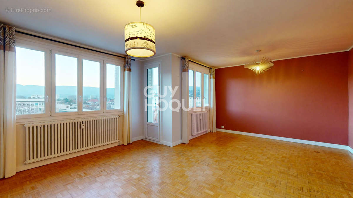 Appartement à BARBERAZ