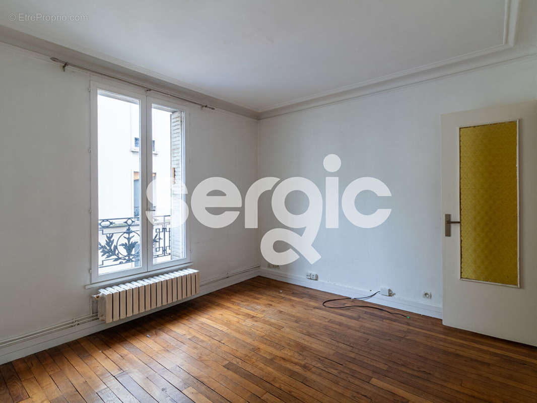 Appartement à PARIS-14E