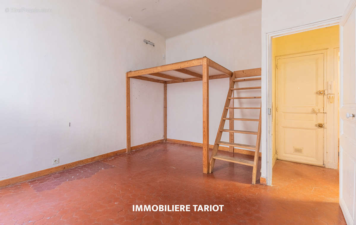 Appartement à MARSEILLE-7E