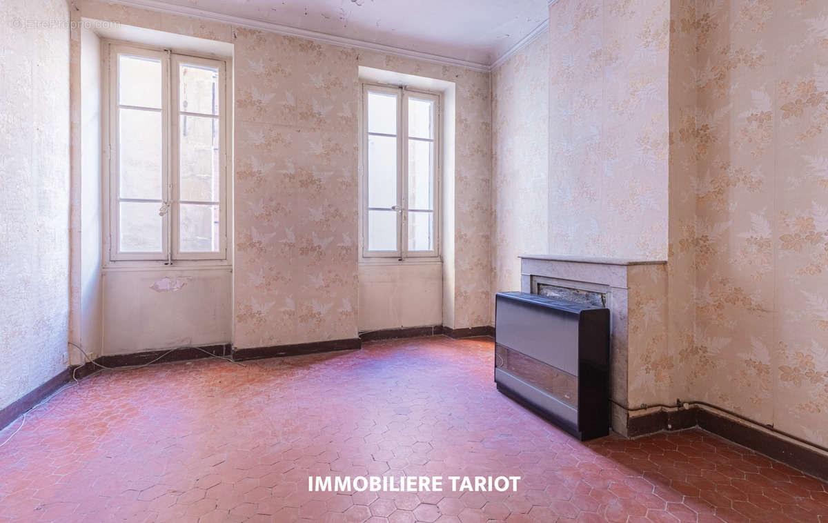 Appartement à MARSEILLE-7E